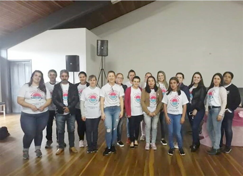 Secretaria de Saúde de Esmeralda realiza atividades  alusivas ao Outubro Rosa