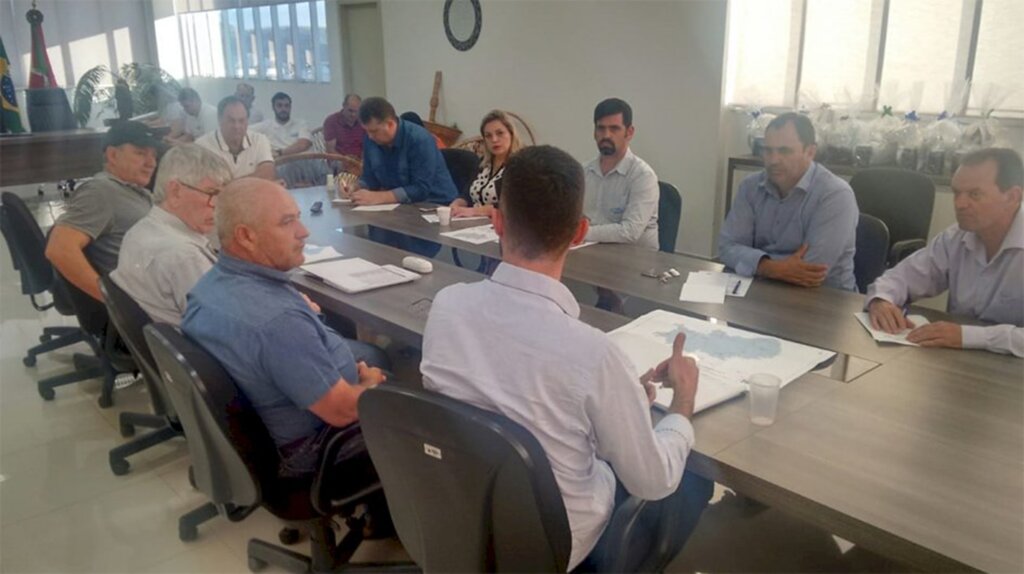Prefeitos da AMPLASC definem como prioridade operação 'tapa-buracos' ao Cincatarina dentro do Projeto Recuperar SCs