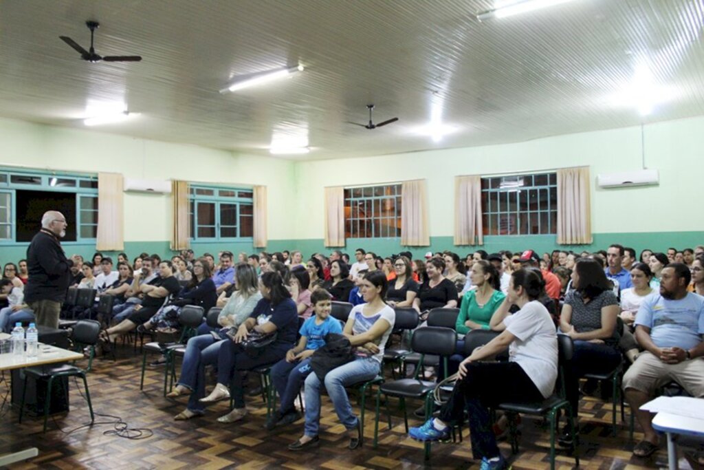 Projeto Político Pedagógico é apresentado  aos pais da Rede de Ensino Municipal de Anita