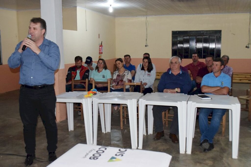 Administração de Abdon Batista realiza prestação de contas na Comunidade de Bom Jesus
