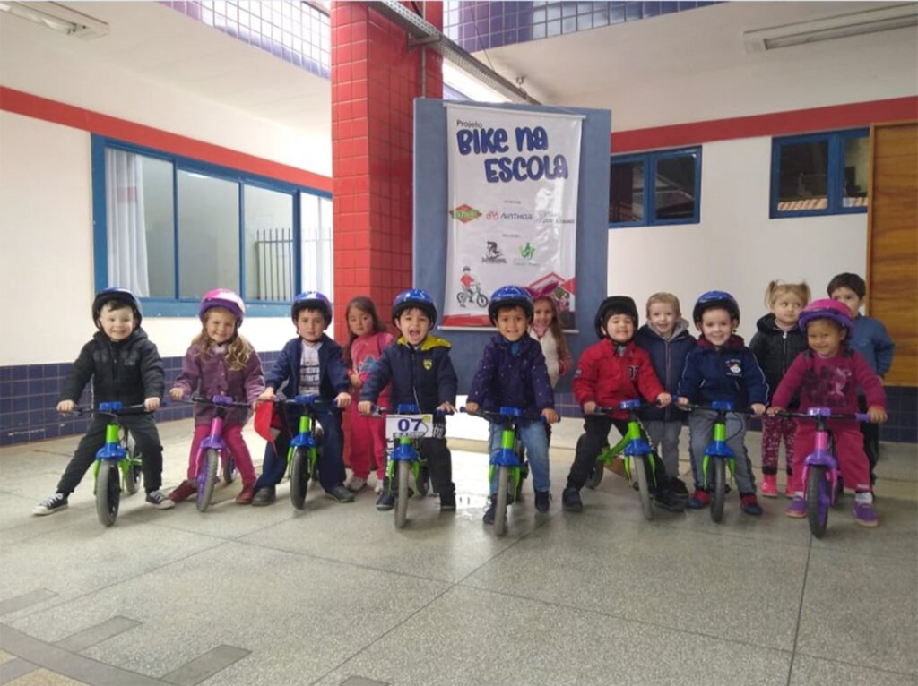 Projeto Bike Trilha chegou  na escola em Anita Garibaldi