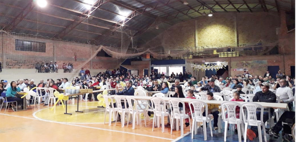 Pais foram homenageados pelos estudantes em Pinhal da Serra