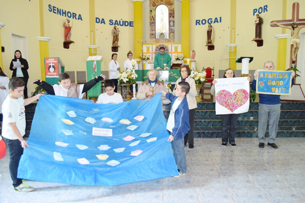 Crianças do CRAS participaram da Missa da Família em Abdon Batista