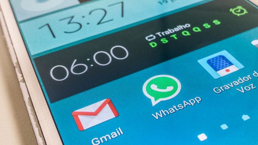 Na véspera da votação, conteúdos enganosos inundam as redes sociais