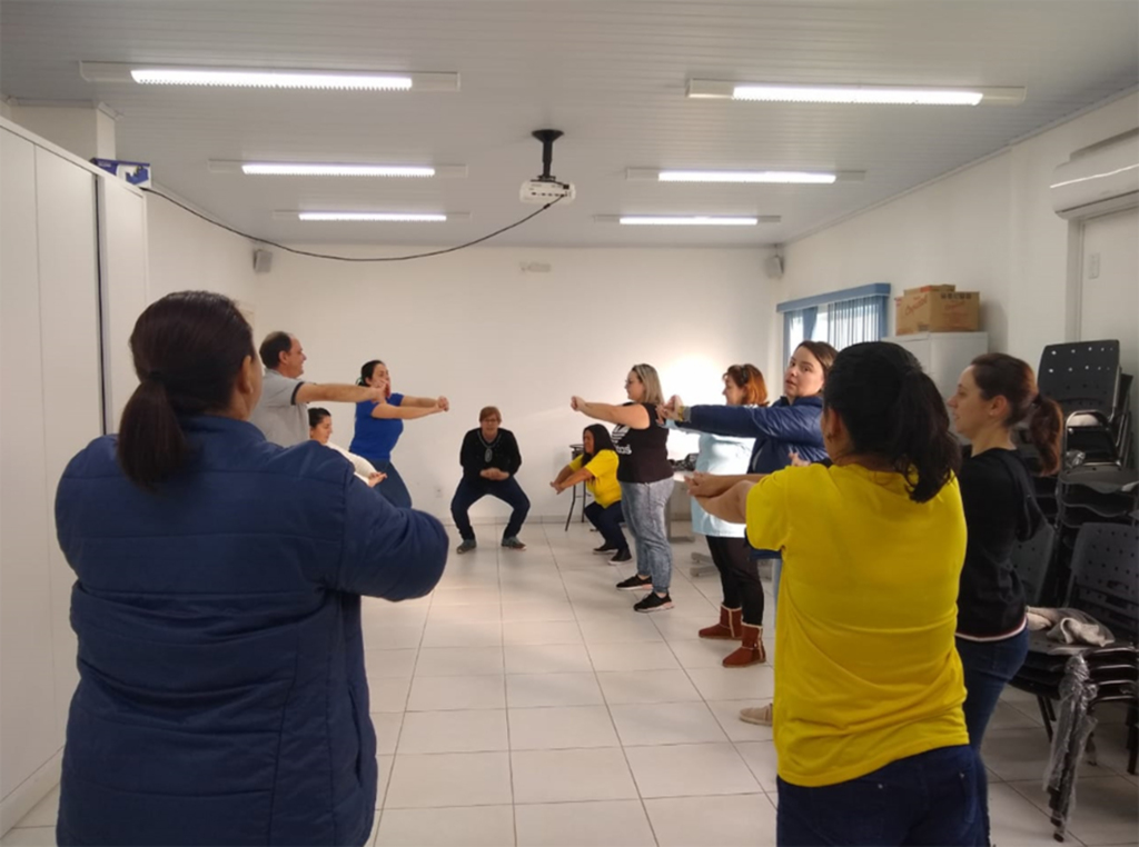 'Cuidar de quem  cuida'
