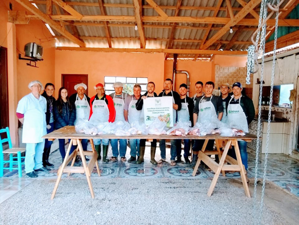Secretaria de Agricultura e SENAR realizam curso de processamento de  carne suína em Abdon Batista