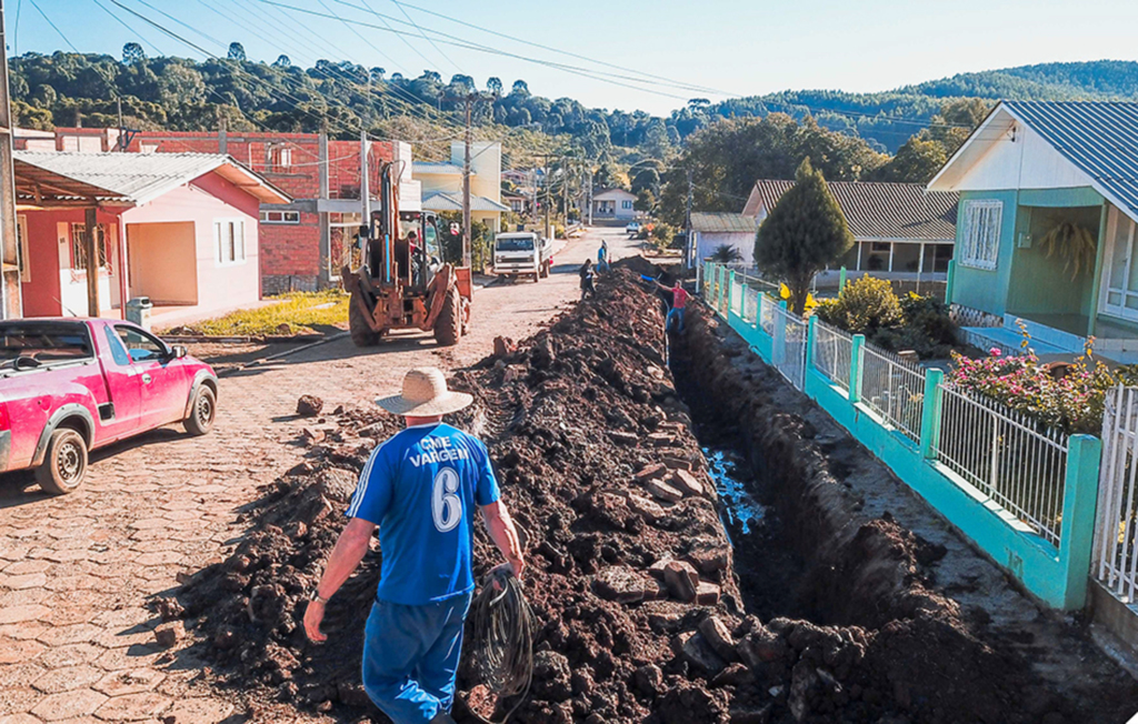 Iniciam obras para construção  de passeios públicos em Vargem
