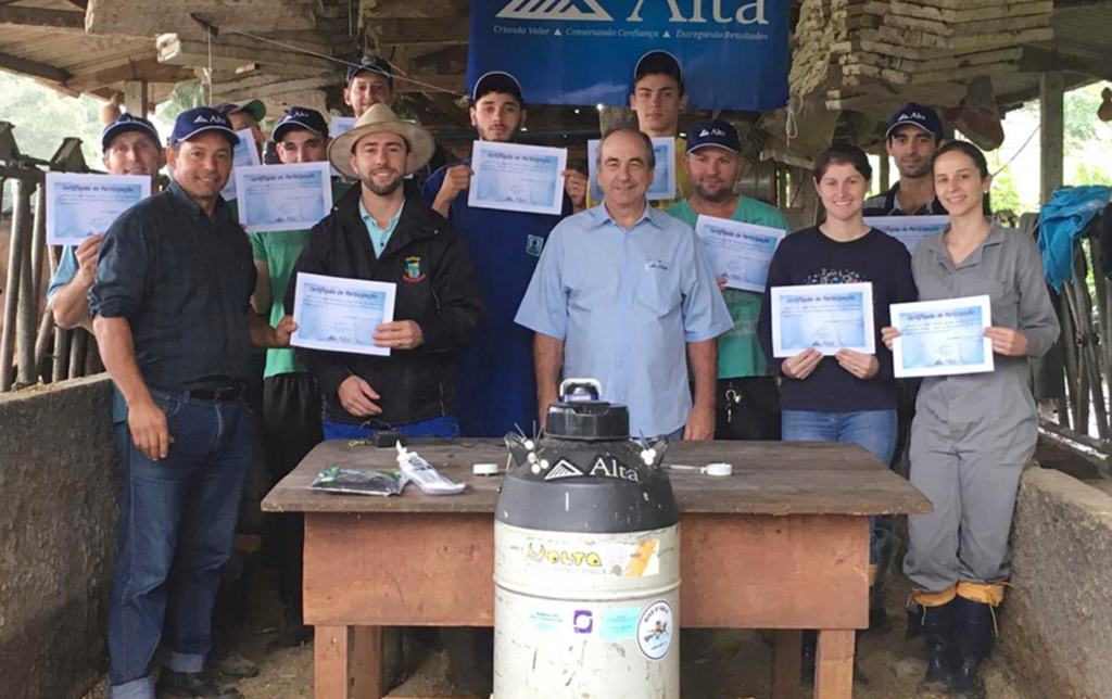 Produtores rurais de Abdon participam de Curso de Inseminação Artificial