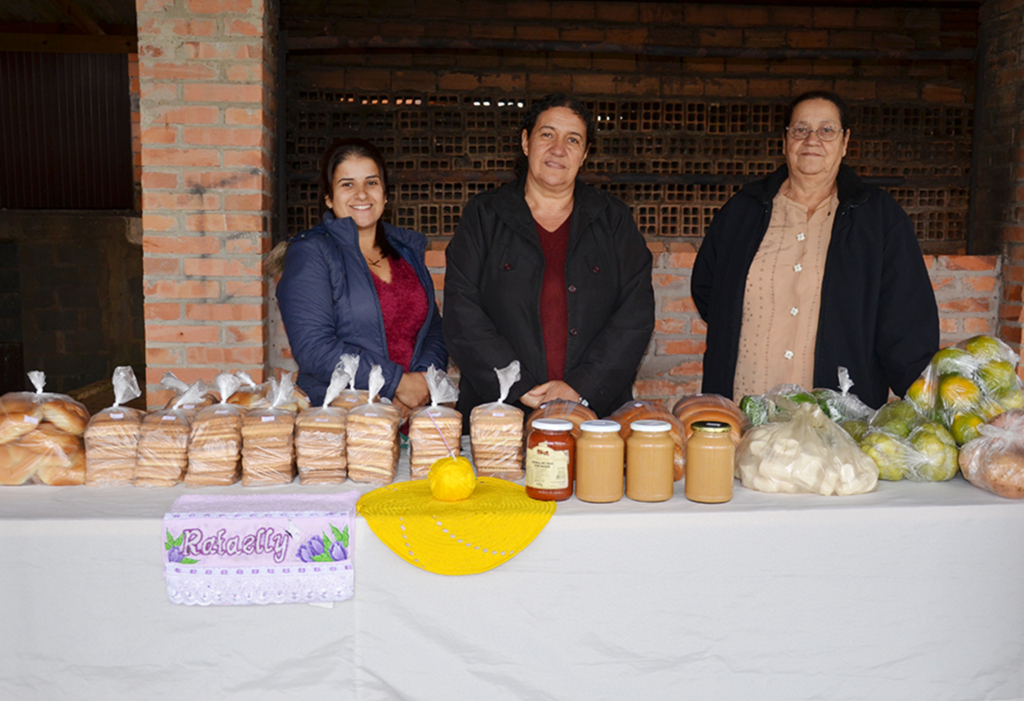 Feira agroecológica oferece produtos de qualidade aos cerro-negrenses