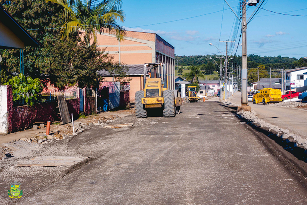 Obras na Avenida Dom Daniel Hostin em Celso Ramos
