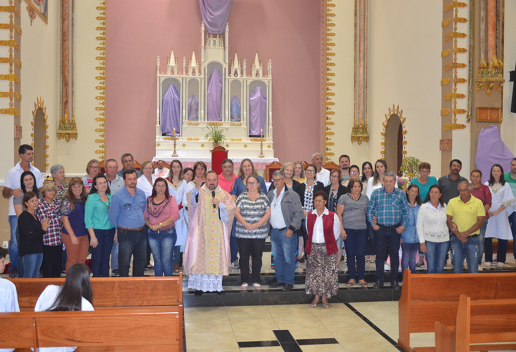 Paróquia Santa Bárbara comemora 69 anos de instalação e 2 anos do Padre Fernando em Anita