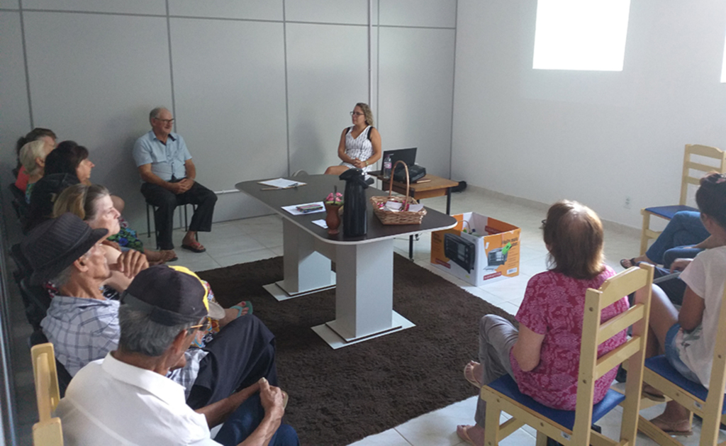 CRAS de Celso Ramos realiza encontro de acolhida com grupo de idosos do PAIF