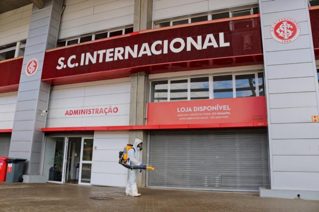 Fotos: Imunizadora Hoffmann faz sanitização no Estádio Beira Rio/Porto Alegre/RS - Imunizadora Hoffmann está realizando sanitização em campos, estádios, clubes e centros de treinamento