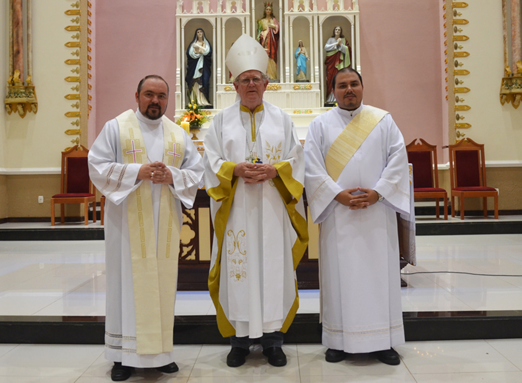 Paróquia Santa Bárbara acolhe diácono