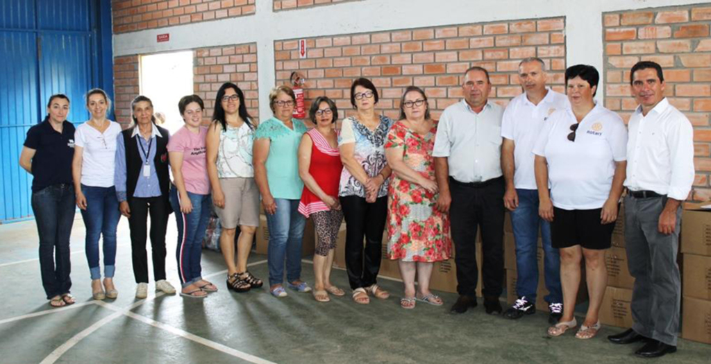 Fundação Nova Vida faz entrega de mais  material para a região