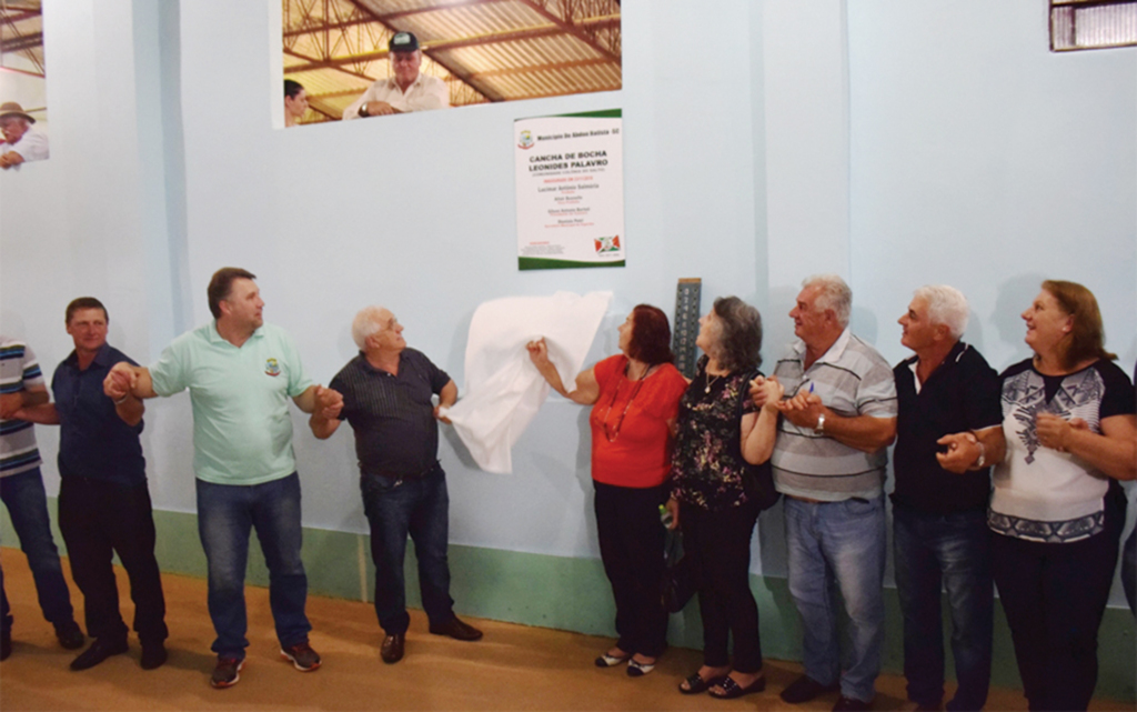 Inauguradas ponte e cancha de bocha na Colônia do Salto