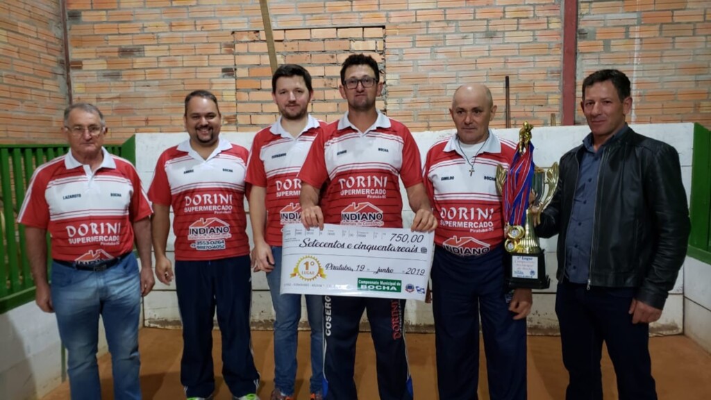  - Evento marcou noite de partidas finais e entrega de premiações na cancha de Linha Hachmann, região Norte da Capital Turística do Alto Uruguai.