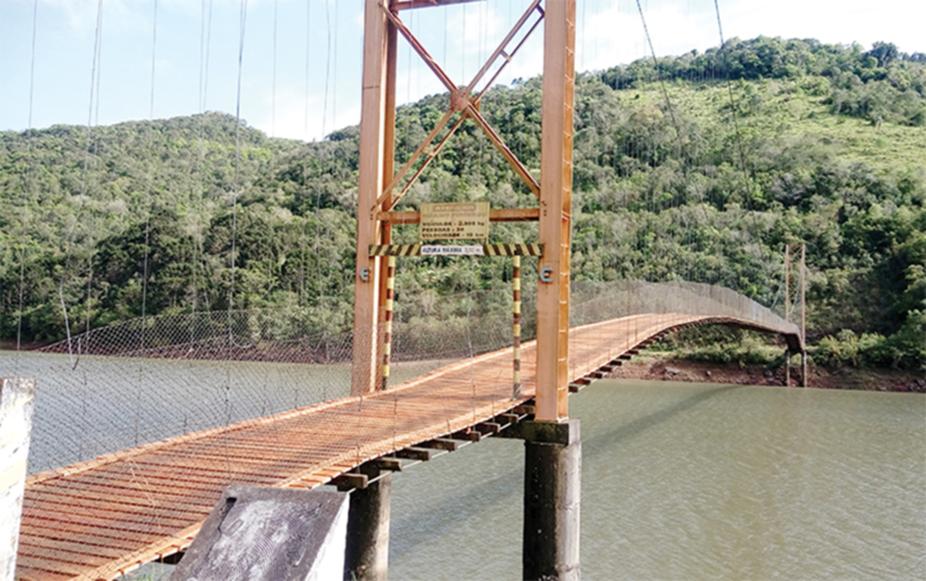 Ponte Pênsil de Celso Ramos é restaurada