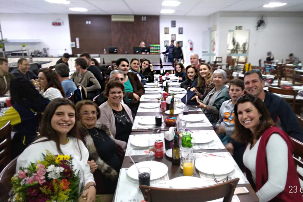 Atletas da AJOV campeãs do Campeonato Brasileiro de Seleções Sub-16 são homenageadas