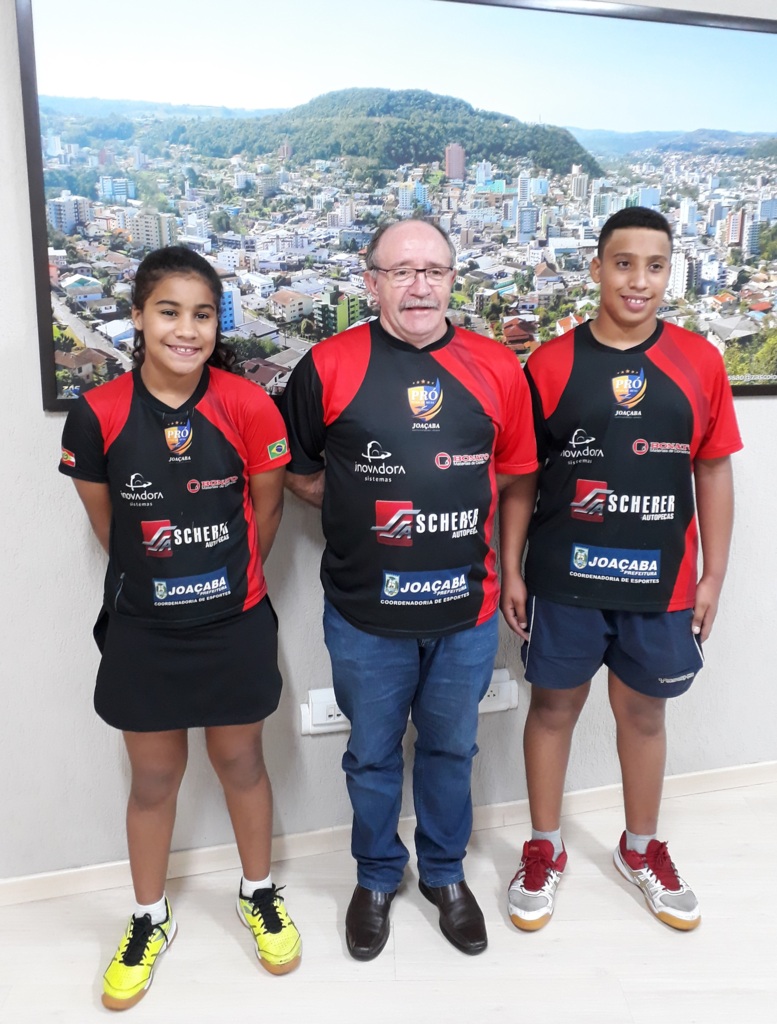 Mesatenistas de Joaçaba competem no Campeonato Sul-americano SUB13 no Equador