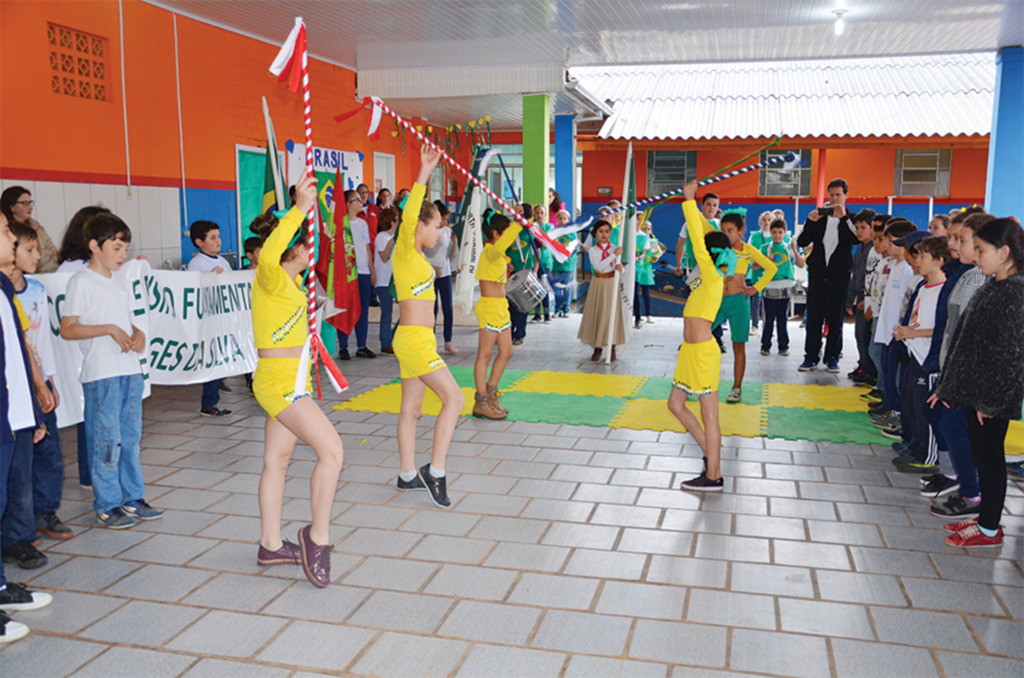Escola promove desfile cívico na Semana da Pátria