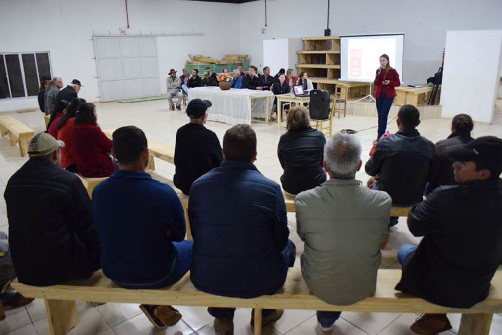 Administração realiza prestação de contas na comunidade de  Barra Grande em Abdon Batista