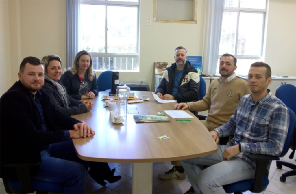 Ministério da Agricultura avalia projetos de  construção das agroindústrias de derivados da cana