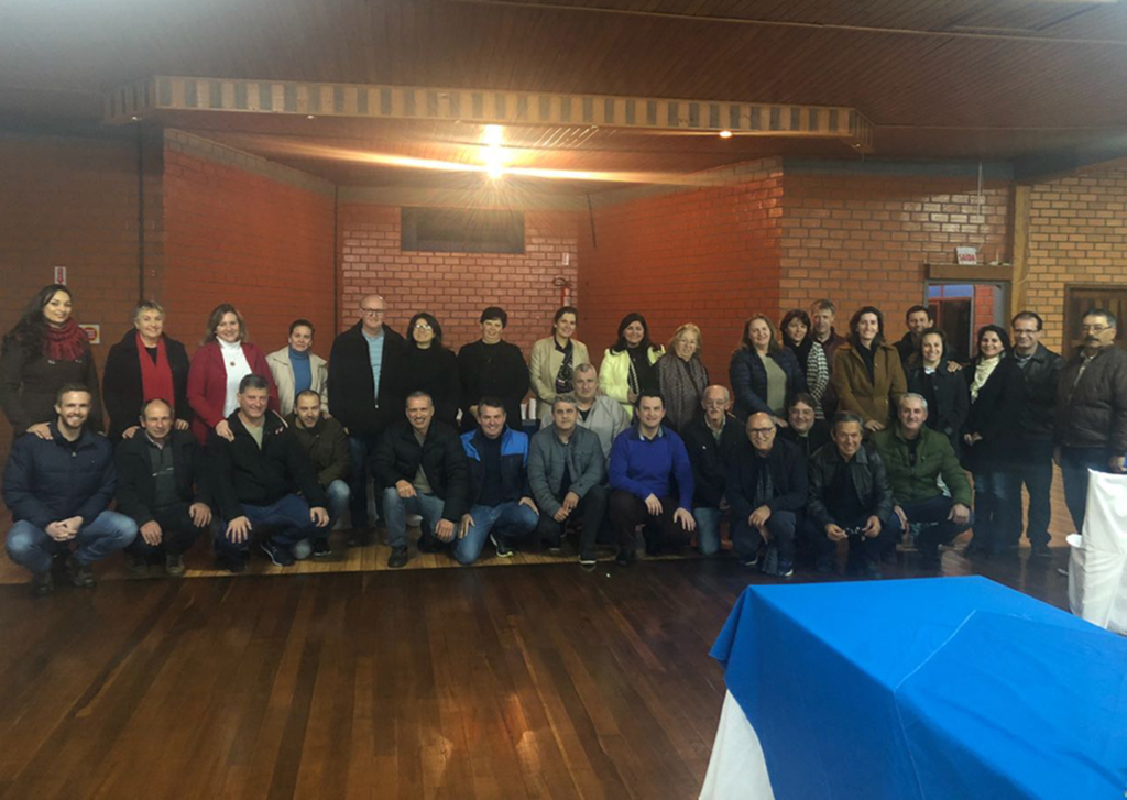 Lago Azul Campestre Clube  tem novo presidente