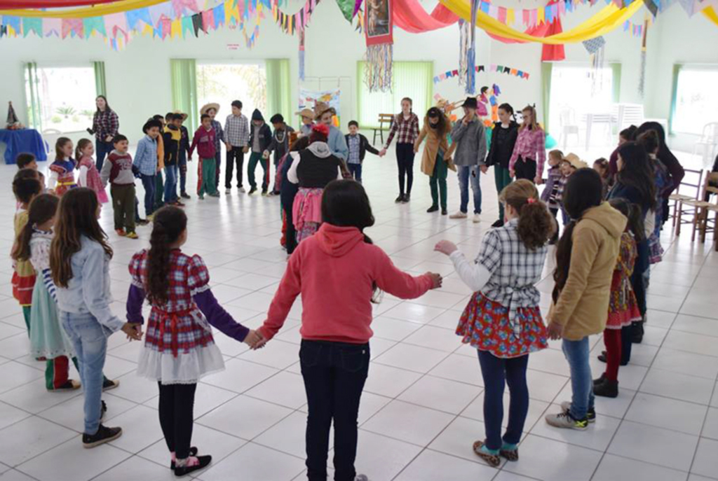Arráia das crianças e  adolescentes integrantes dos Serviços de Convivência e  Fortalecimento de Vínculos