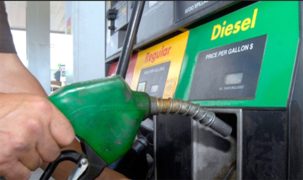 Para diminuir preço do diesel,  Governo Federal faz cortes  na saúde e na educação