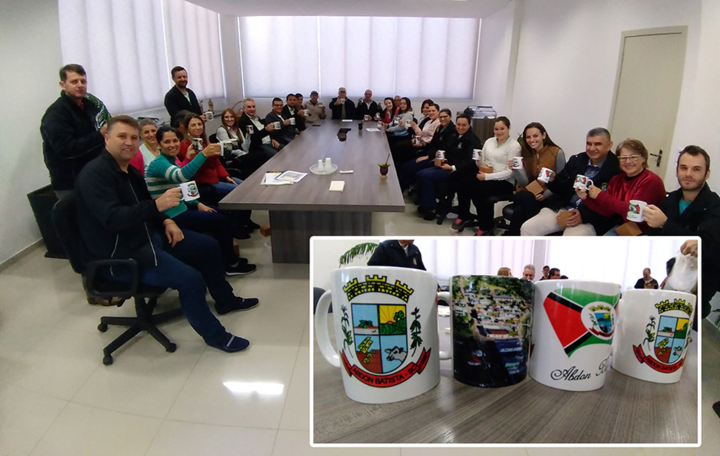 Prefeitura de Abdon Batista troca copos descartáveis por canecas reutilizáveis