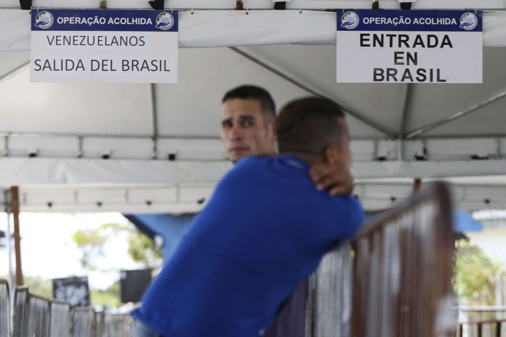 Governo cogita limitar ingresso de venezuelanos no Brasil