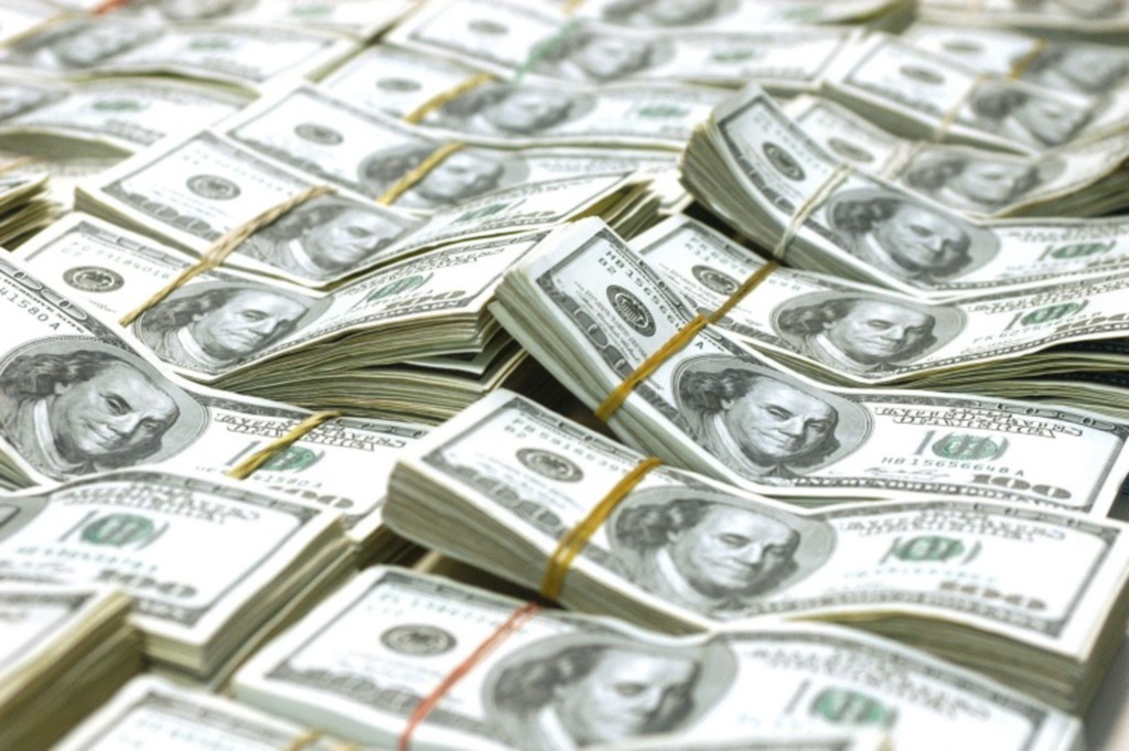 Dólar volta a superar barreira dos R$ 4,10