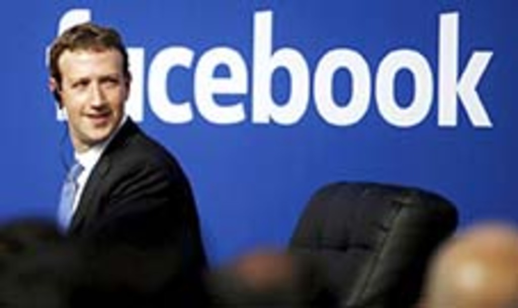 Gigante das redes sociais usa os jornais impressos para explicar vazamento de dados