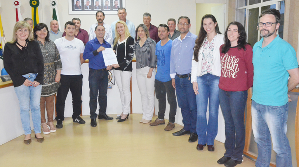 Vereadores registraram congratulação e homenagem aos organizadores da VII Festa do Migrante