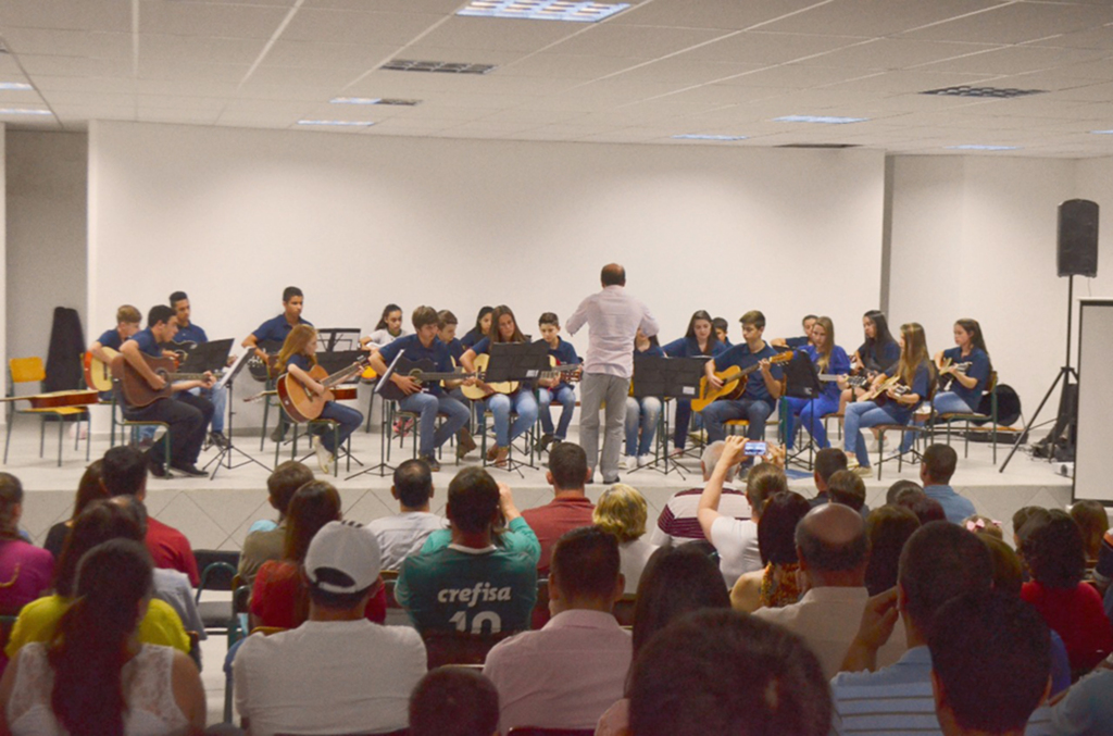 1º concerto de violões de Abdon Batista