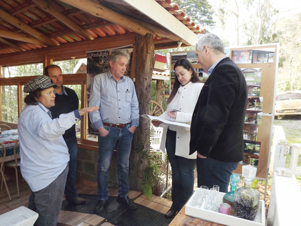 Instituto Alcoa visita projetos apoiados na Região dos Lagos