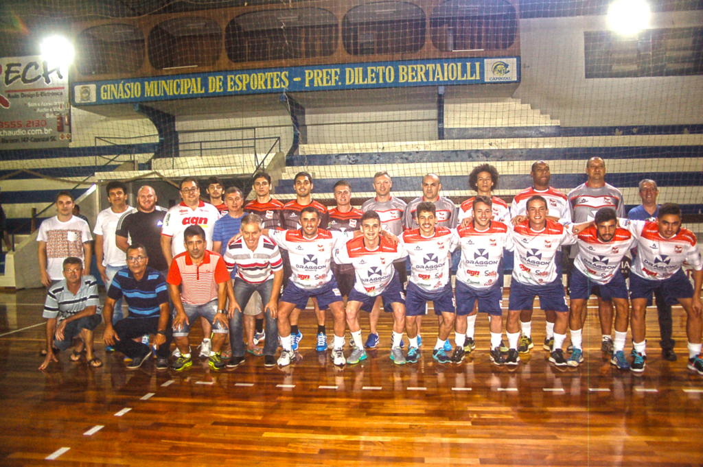 AD AGN apresenta nova formação da equipe de Futsal de Capinzal