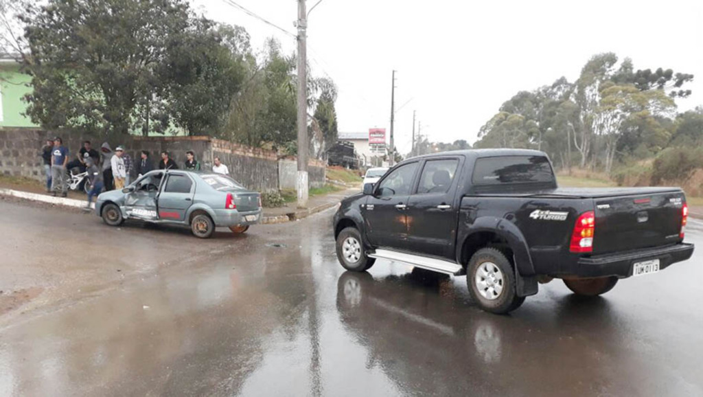 Colisão resultou em motorista ferido em Anita Garibaldi