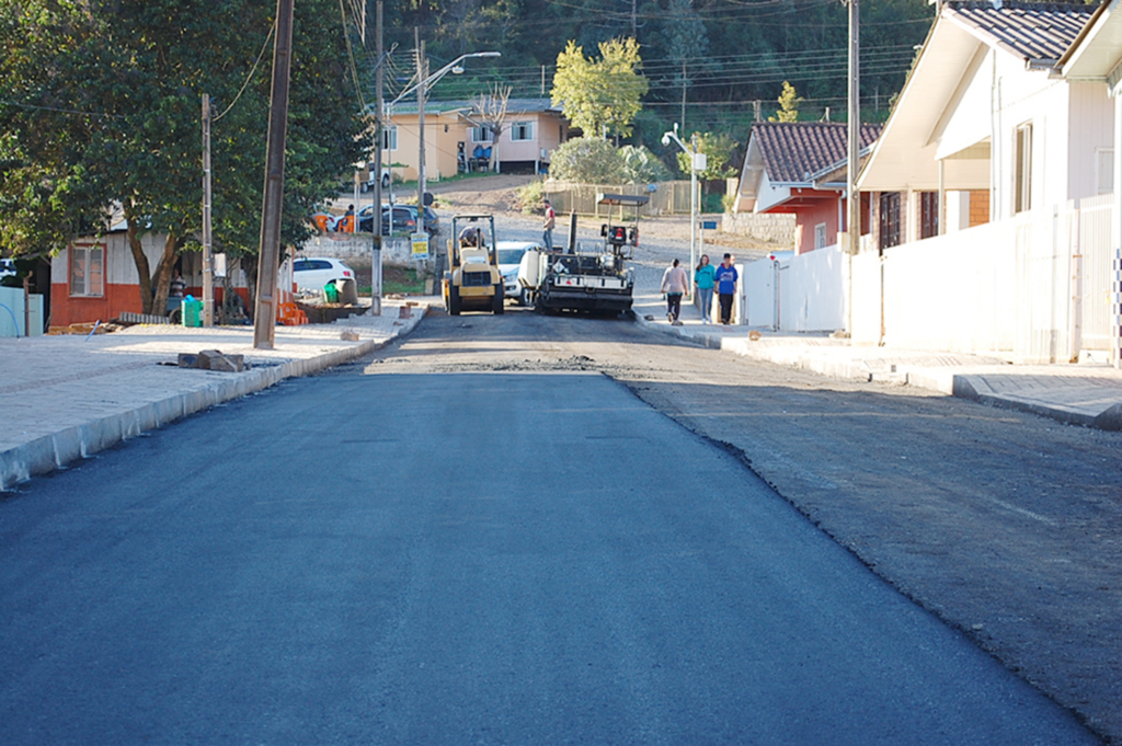 Município de Vargem tem primeira rua asfaltada