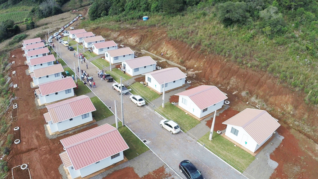 Dezessete famílias deixam área de risco em Abdon Batista
