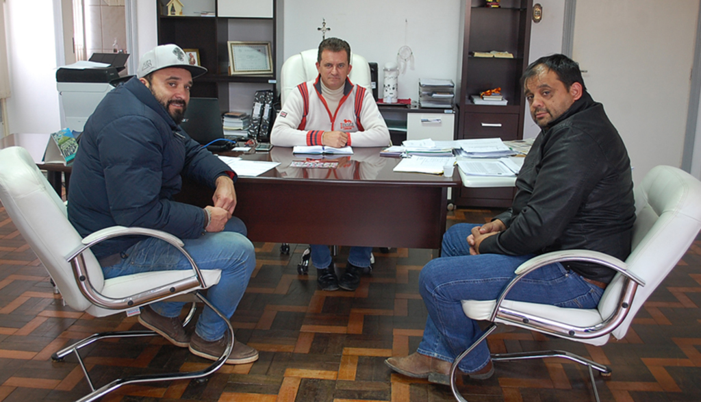 Equipe César Paraná Rodeios é atração confirmada na Festa do Migrante