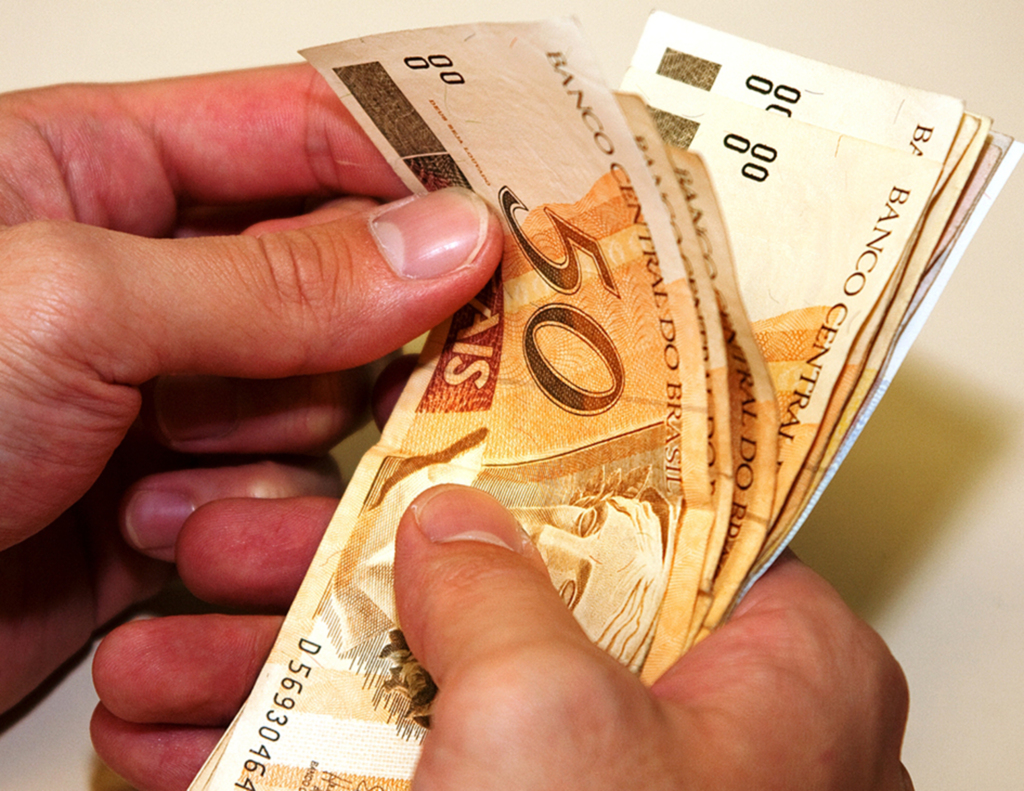 Paga a última parcela do salário de dezembro dos funcionários públicos de Anita