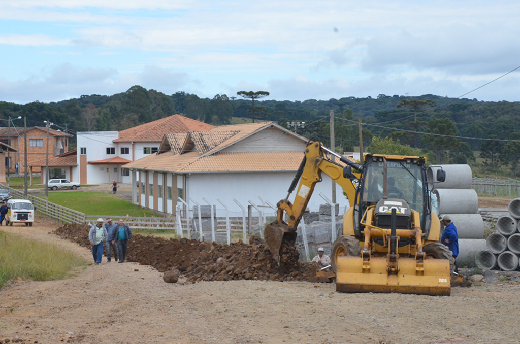 Trabalhos de regularização da área industrial seguem em bom ritmo em Anita