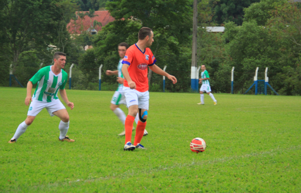 Quatro jogos marcam o final de semana no Municipal de Futebol de Campo de Piratuba