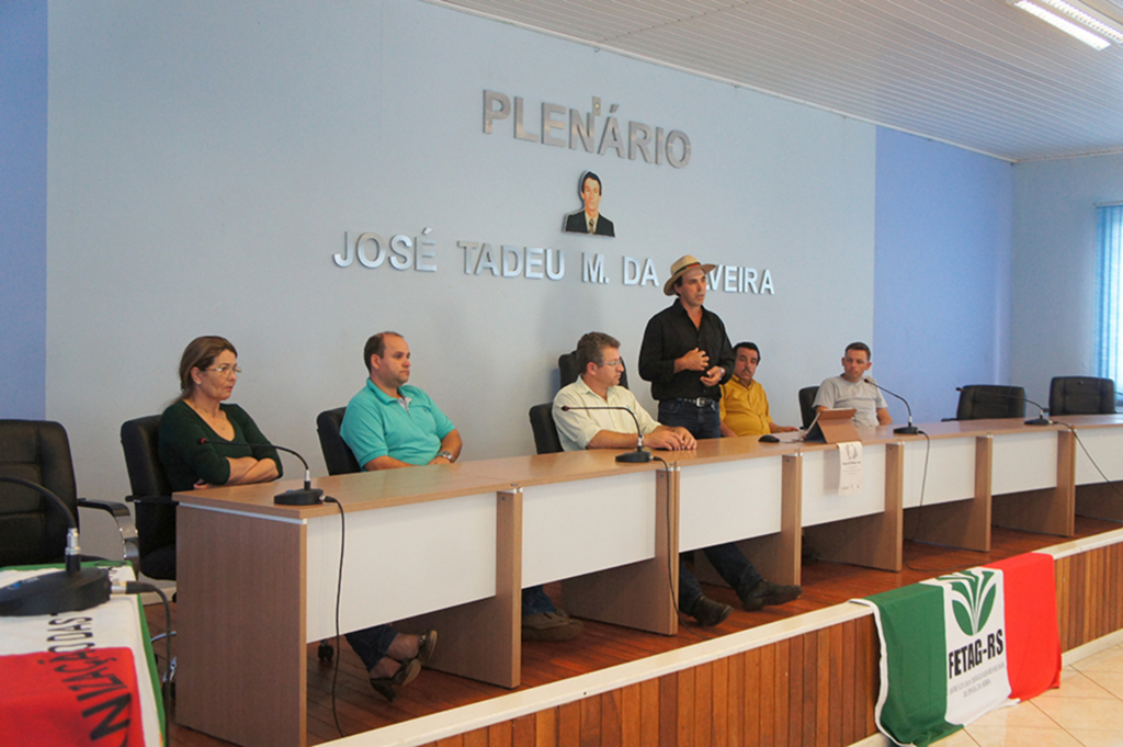 FETAG empossa nova diretoria do Sindicato de Trabalhadores de Pinhal