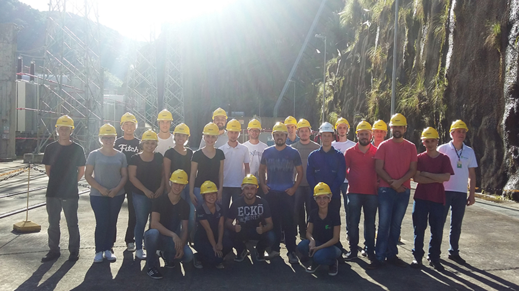 Estudantes do IFC visitam a Usina Hidrelétrica Campos Novos