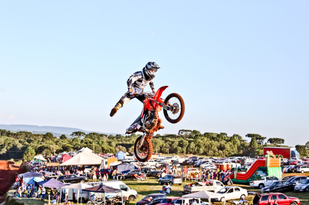 3ª Etapa do Campeonato de Motocross e Velocross Gêmeas do Iguaçu agita Campos Novos