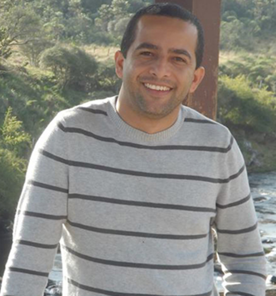  - ALEXSANDER BERNARDES DE SOUZA Bacharel em Direito - Especialista em Ciências Penais e em Criminologia, Segurança Pública e Políticas de Segurança Pública.