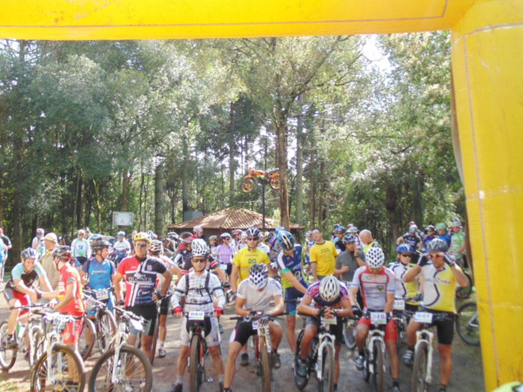 120 ciclistas participam do Desafio Campos Novos de Mountain Bike Marathon